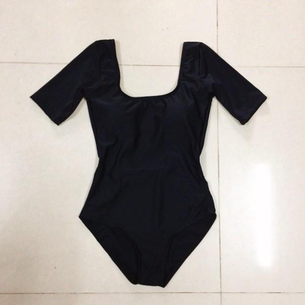 Set bikini liền thân tay ngắn khoét lưng DÂY NGANG