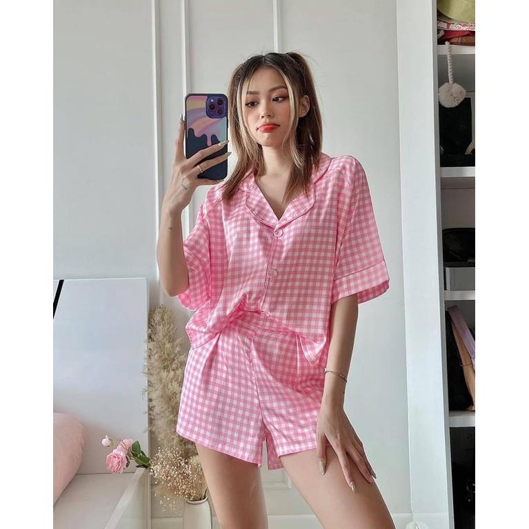 Bộ lụa đùi 2 nút áo crop top họa tiết siêu xinh