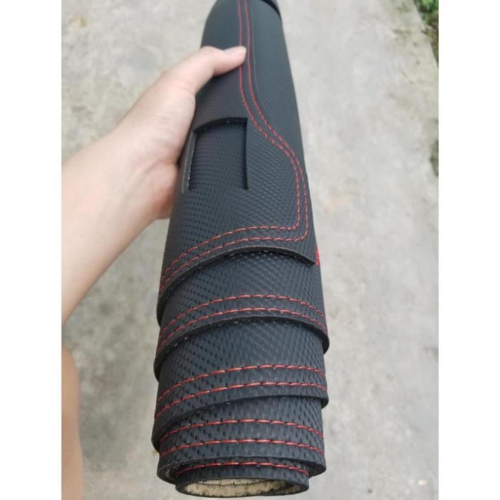 Thảm taplo Honda City. Thảm taplo vân da Carbon chống nắng cao cấp