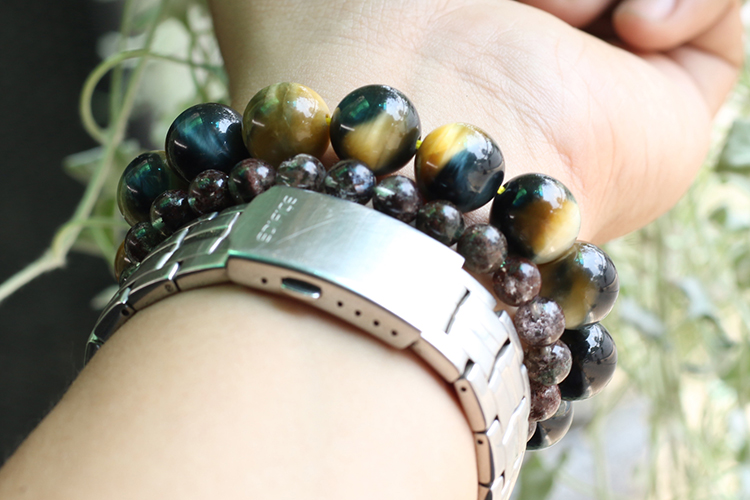 Vòng Thạch Anh Mắt Ưng 14mm Ngọc Quý Gemstones