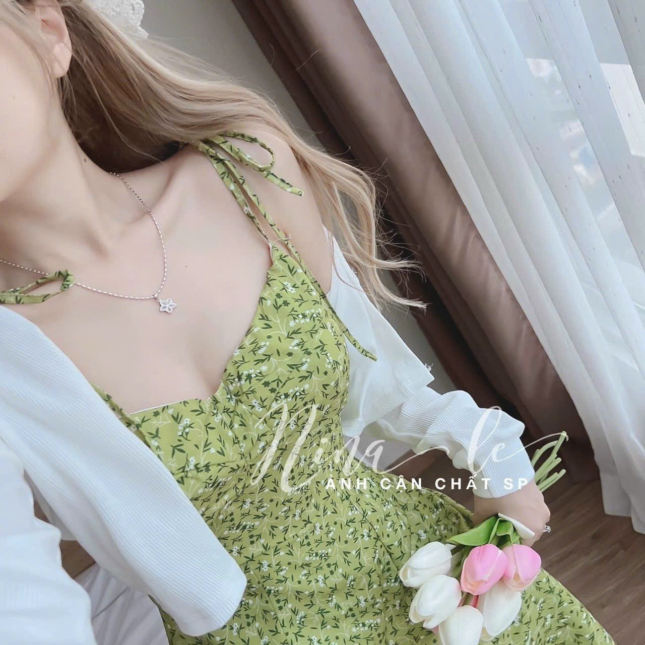 SÉT ÁO KHOÁC TĂM GÂN KÈM ĐẦM LỤA HOA MÀU Y HÌNH