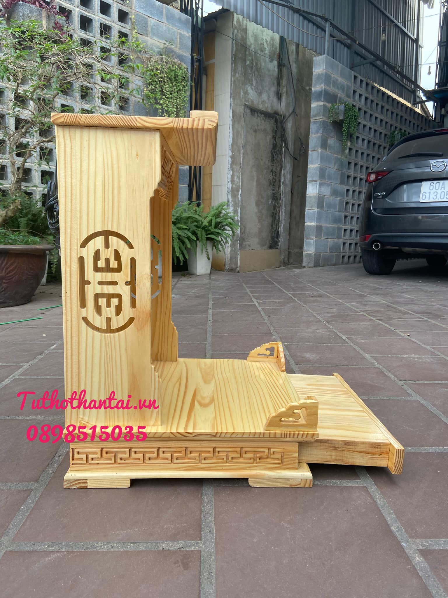 Bàn thờ thần tài ông địa mẫu hiện đại