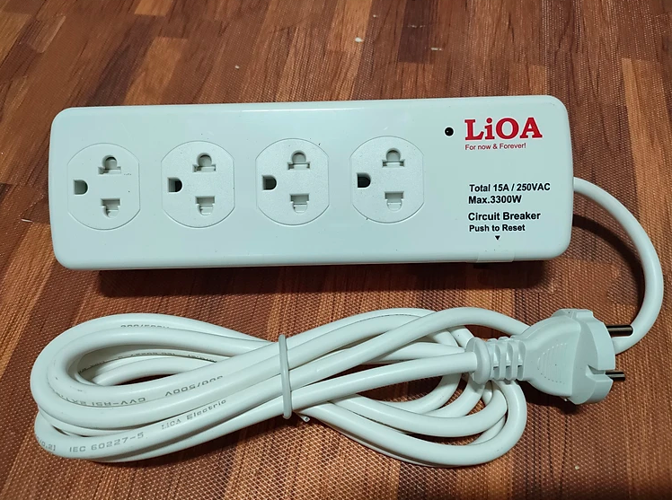 Ổ Cắm Điện Công Suất Lớn Chịu Tải Lioa - 4 Lỗ, 6 Lỗ Dây Dài 2.5M 2 Lõi - 4 Ổ New 4Ss2.5 - 2N