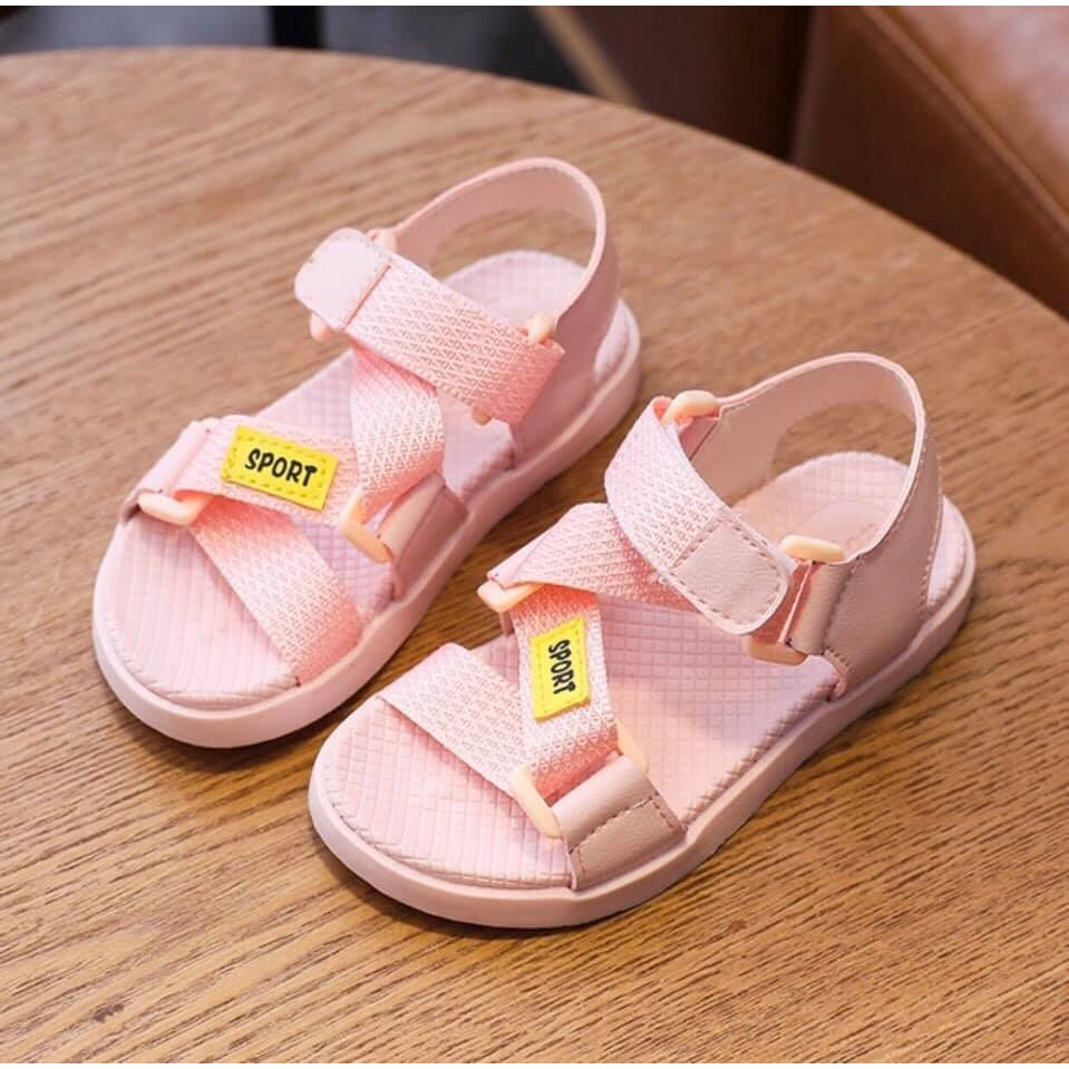 giày sandal bé gái kiểu dây chéo