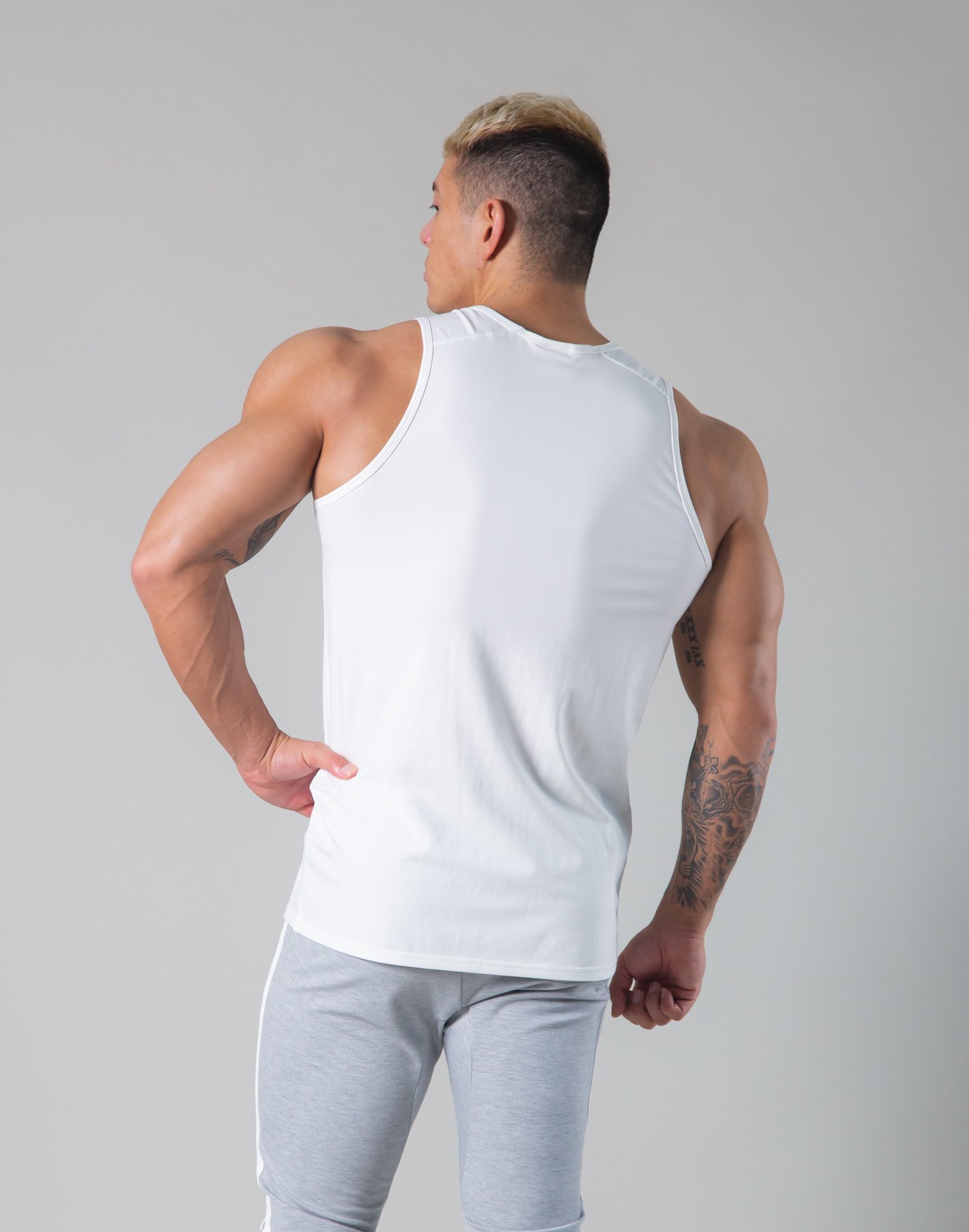 Áo tanktops gym nam hàng nhập khẩu LYFT-BX09 - Mẫu áo siêu hot mùa hè này, phiên bản logo LYFT phản quang