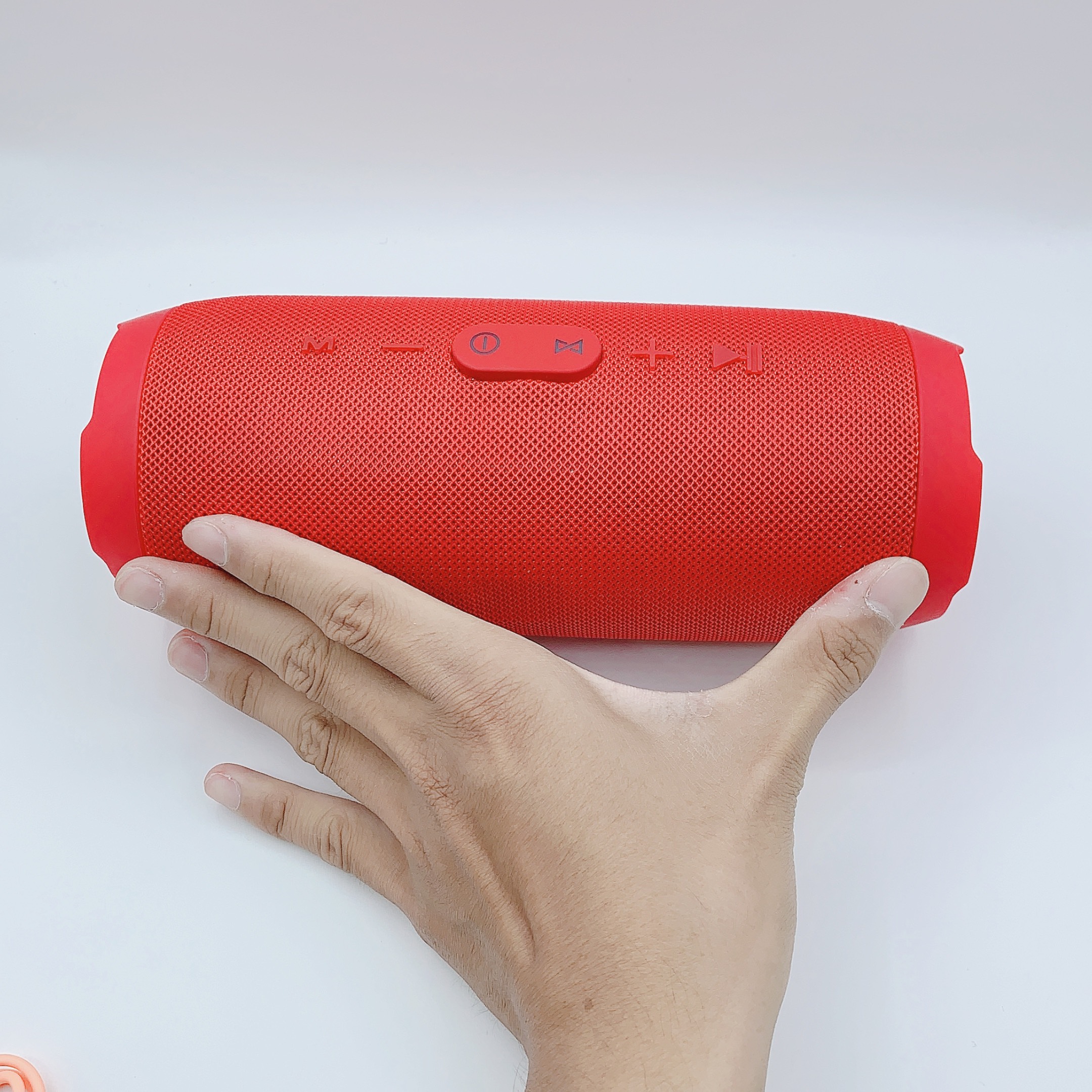 Loa Bluetooth Nghe Nhạc Cầm Tay Không Dây, Vỏ Nhôm Nghe Nhạc Hay, Âm Thanh Chất Lượng, Hỗ Trợ Kết Nối Bluetooth 4.0, Thẻ Nhớ, Đài FM, USB