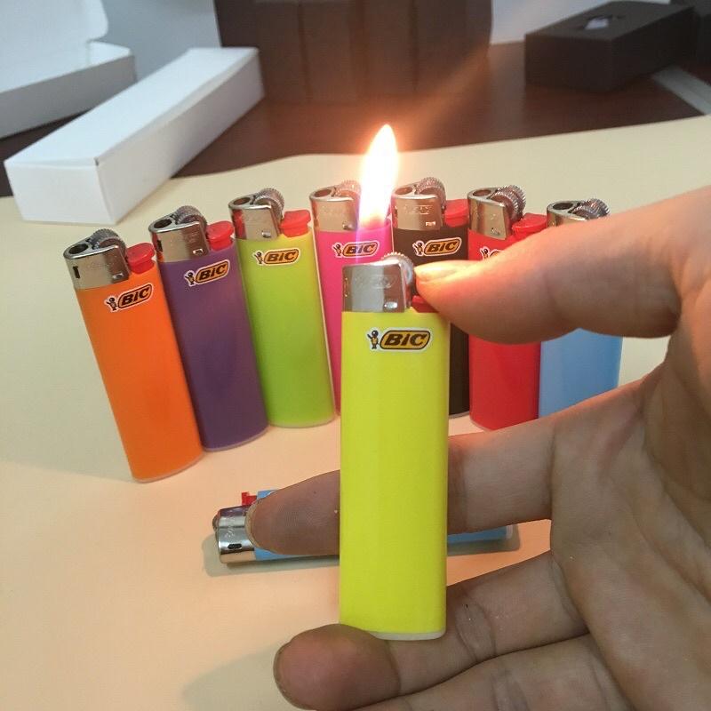 Quẹt Bic J3 size trung