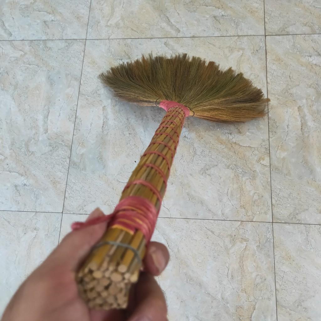 Chổi rơm quét nhà thân cây lau (đan 9 con rơm) dài 105cm