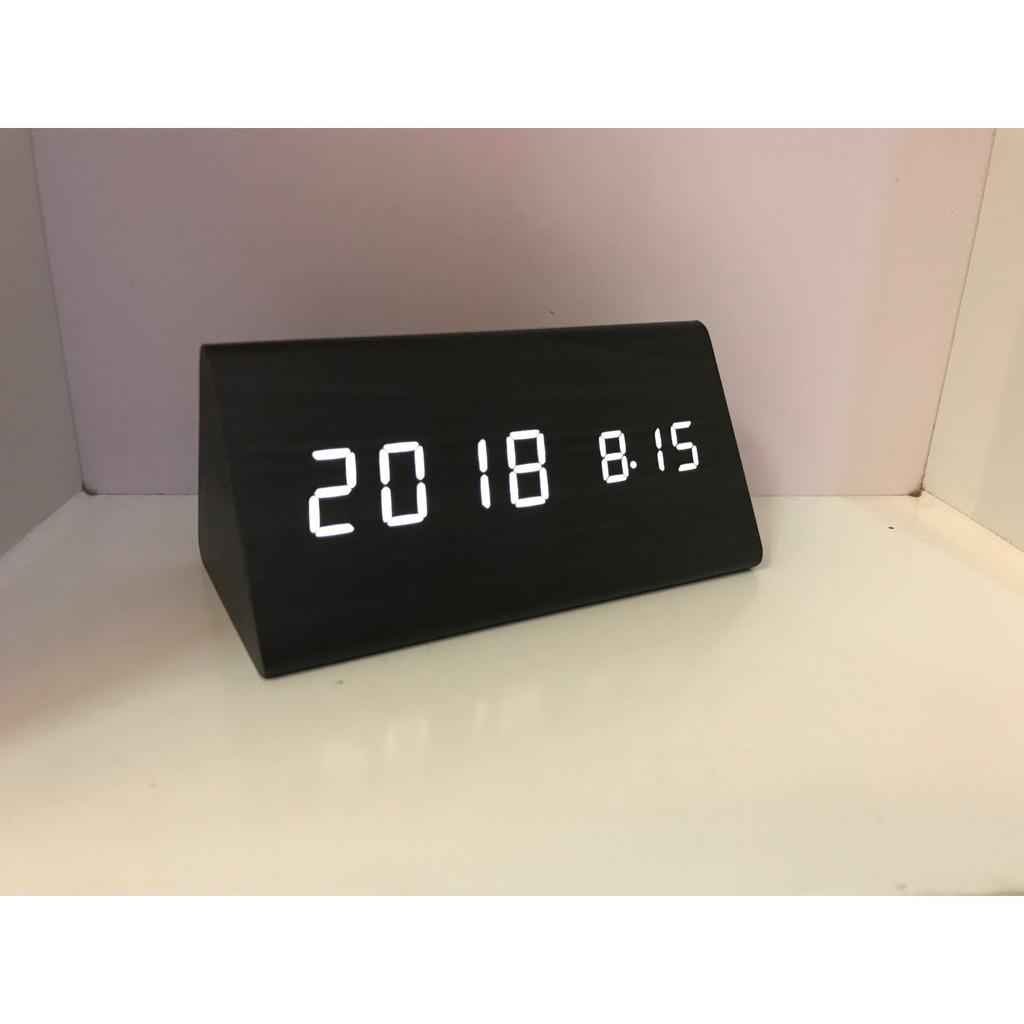 Đồng hồ đo nhiệt độ phòng điện tử bằng gỗ đèn led để bàn + Tặng pin + led trang trí