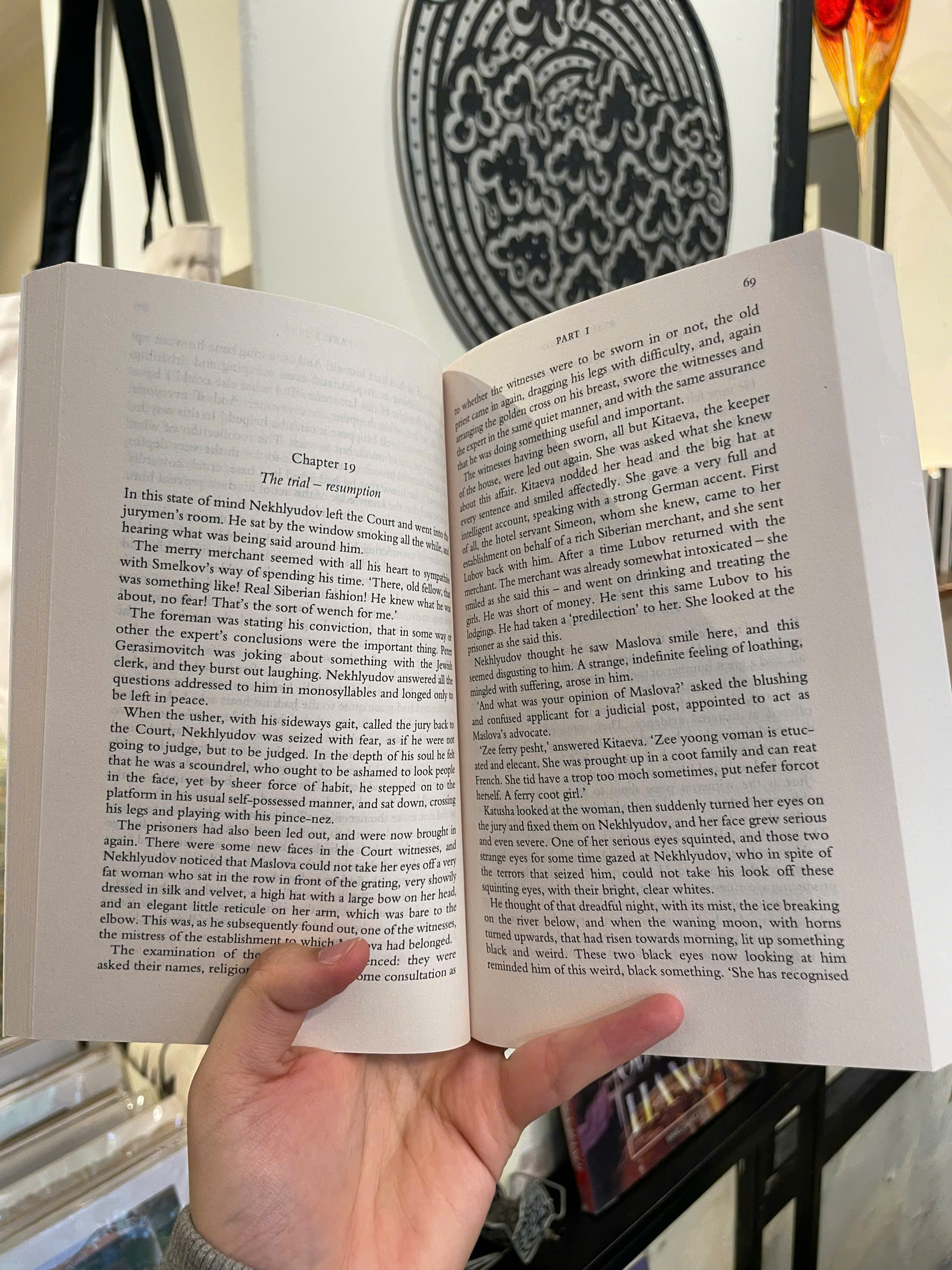 Sách - Resurrection by Leo Tolstoy | Classic Literature / Ngoại văn Kinh điển Nhập khẩu
