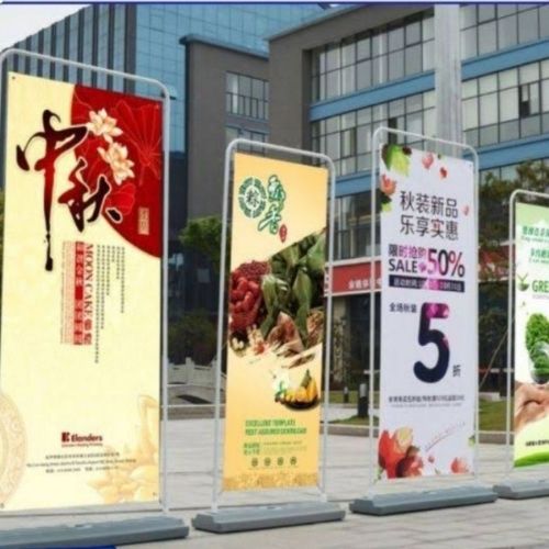 Standee ngoài trời đế nước standee chống gió kiểu cửa