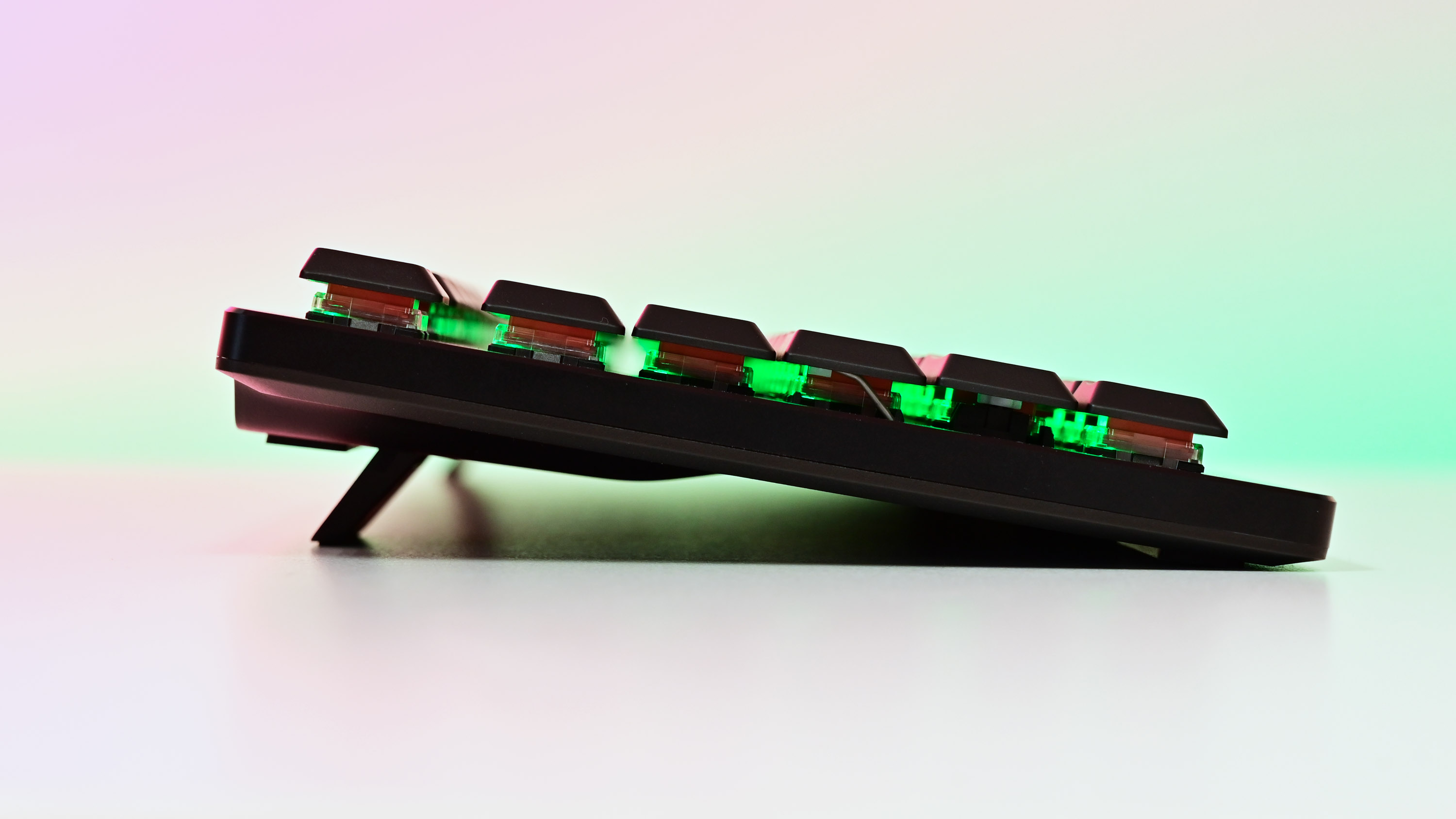 Bàn phím cơ Razer DeathStalker V2 Pro-Wireless Low Profile Optical Gaming Keyboard (Linear Red Switch)_Mới, hàng chính hãng