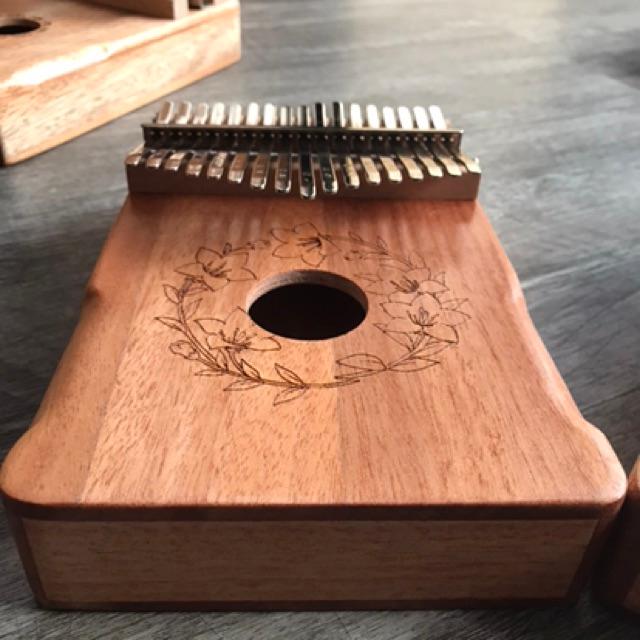 đàn kalimba 17 phím mẫu có vát cao cấp - âm vang to khắc nốt sẵn