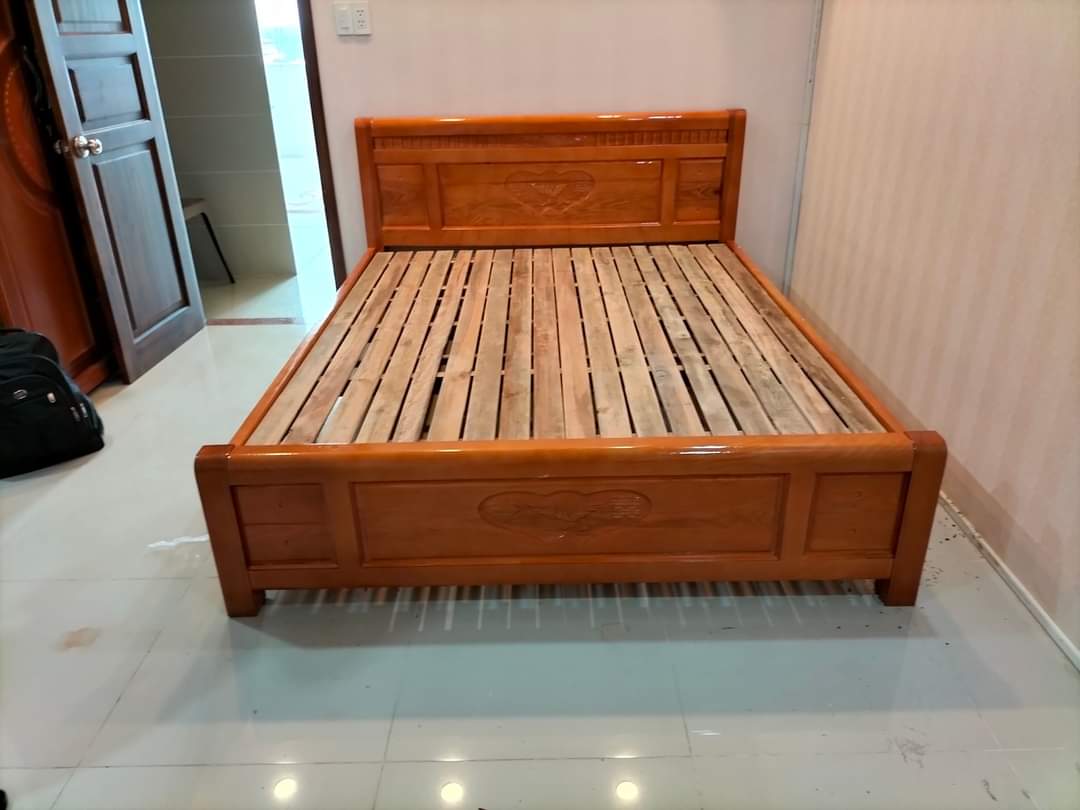 Giường ngủ gỗ xoan đào 1M6X 2M  ( FREESHIP HCM 30-50KM )