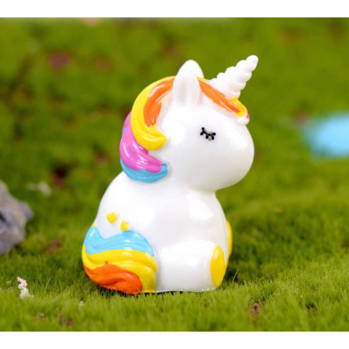 Tượng trang trí Unicorn dễ thương ngồi 4,6cm - 1 hình - màu ngẫu nhiên