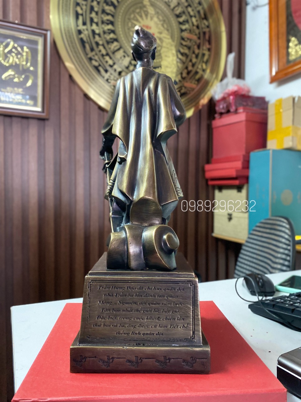 Tượng Hưng Đạo Đại Vương Trần Quốc Tuấn bằng đồng hun cao 40cm