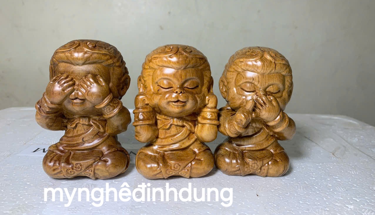 Tượng tam không khỉ bằng gỗ bách xanh thơm nức cao 10x7x6cm