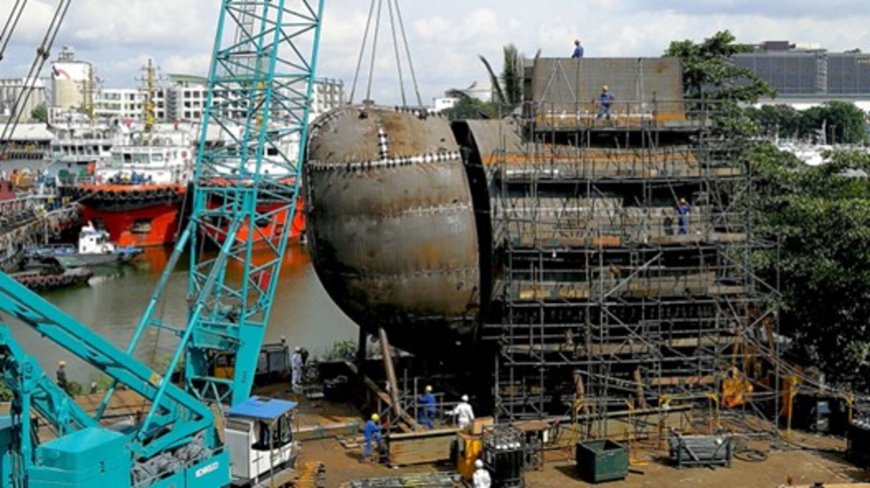 Siêu tẩy nhớt công nghiệp AVCOChem - Siêu Tiết Kiệm - DEG A-812 - Can 4 lít - Hàng Chính Hãng