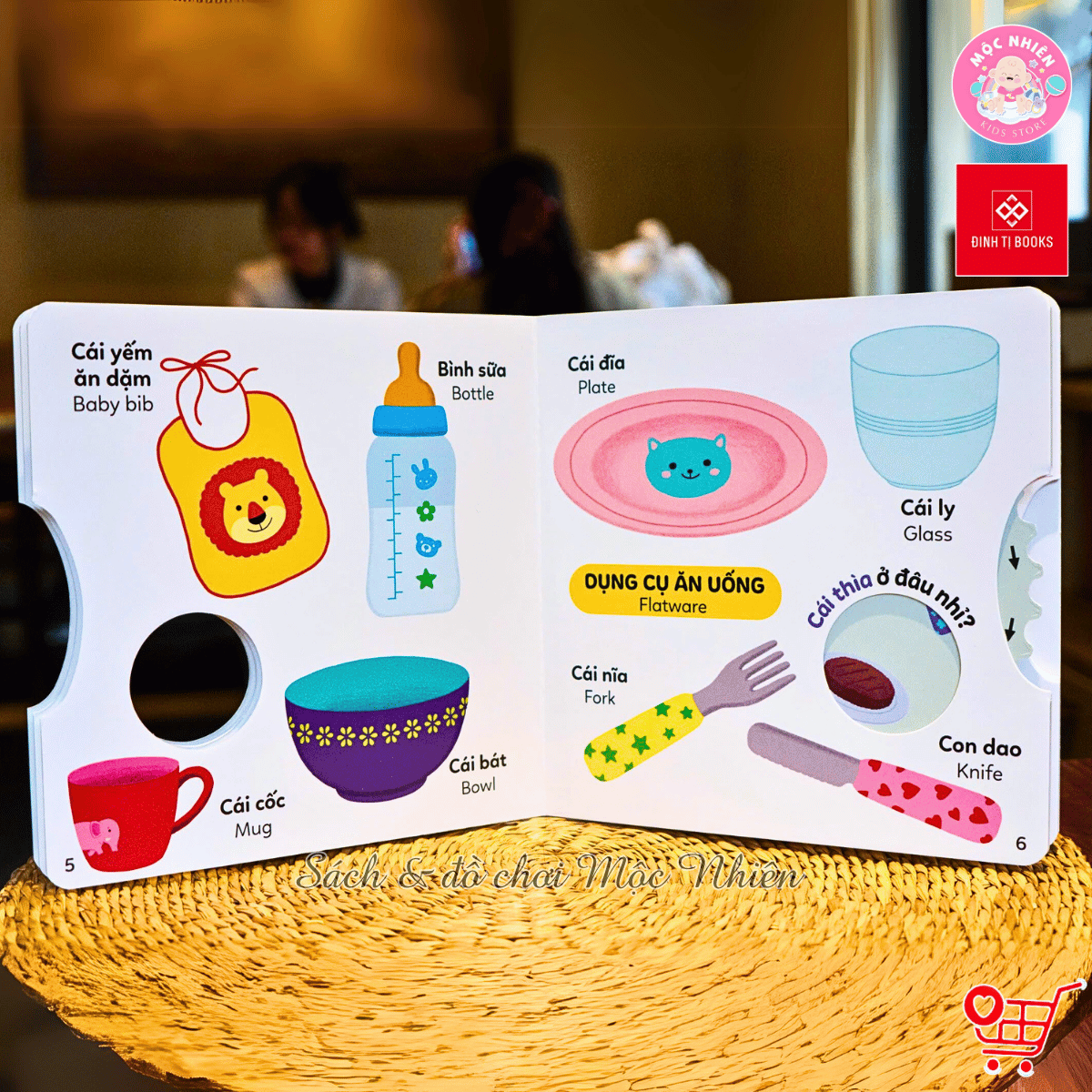 Sách tương tác - Xoay xoay xoay - Đi tìm... Dành cho bé từ 0-6 tuổi (Đinh Tị Books)