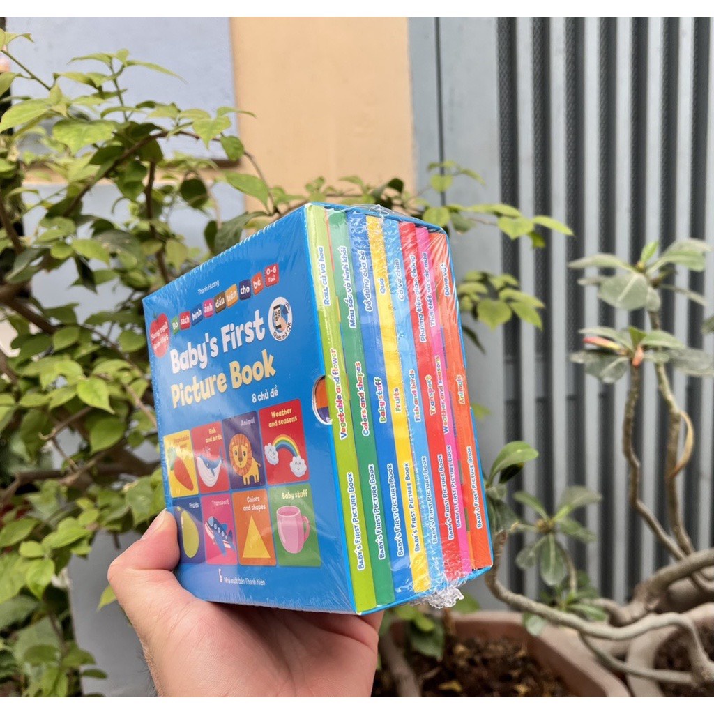 Sách - Bộ Bìa Cứng Thư Viện Hình Ảnh Đầu Tiên Cho Bé Về Thế Giới Xung Quanh Baby' First Picture Book (8 Cuốn)