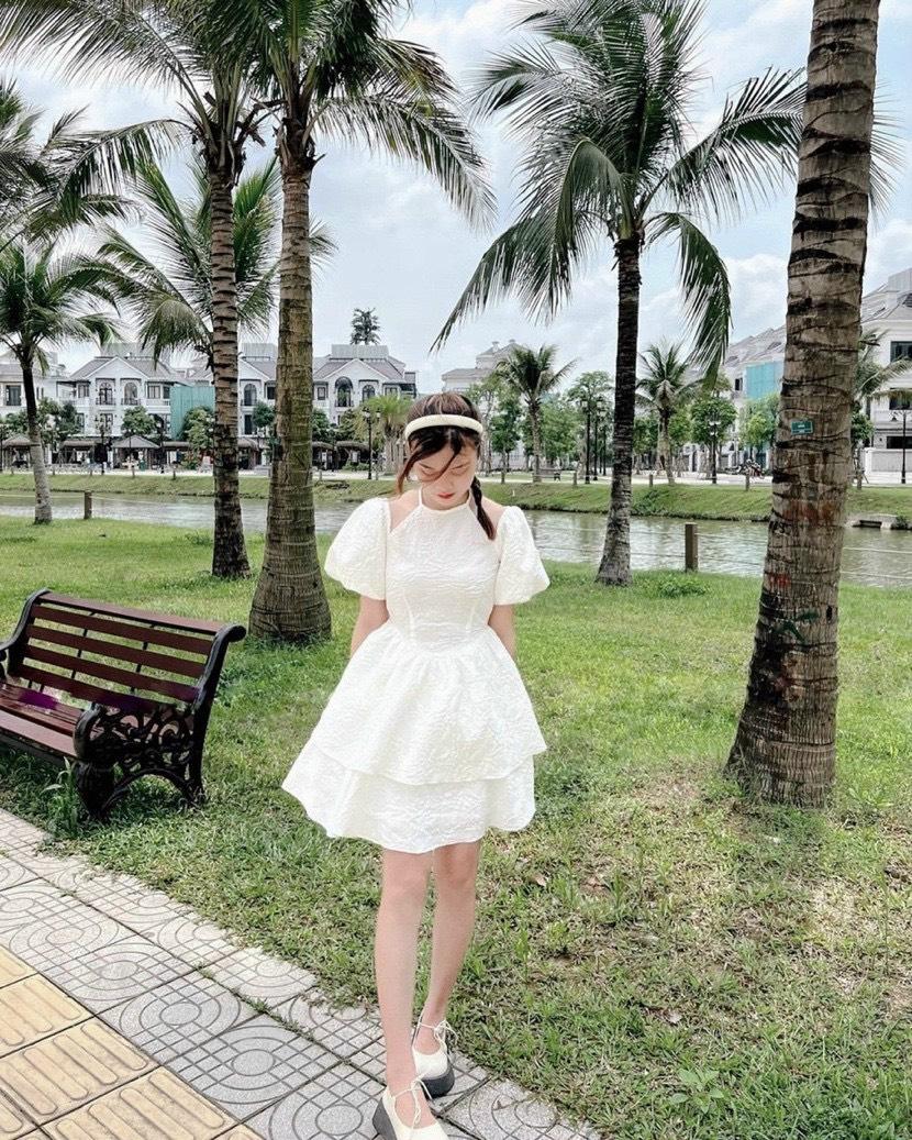 ĐẦM XOÈ GẤM CỔ YẾM 2 TẦNG 14054