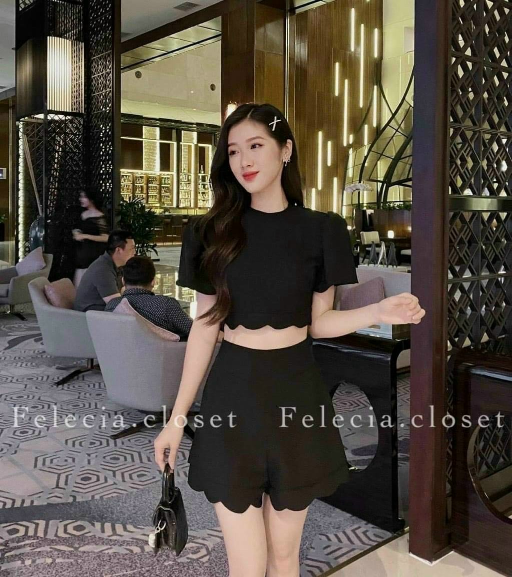 SÉT ĐÙI CỘT NƠ SAU QUẦN LAI BÈO
