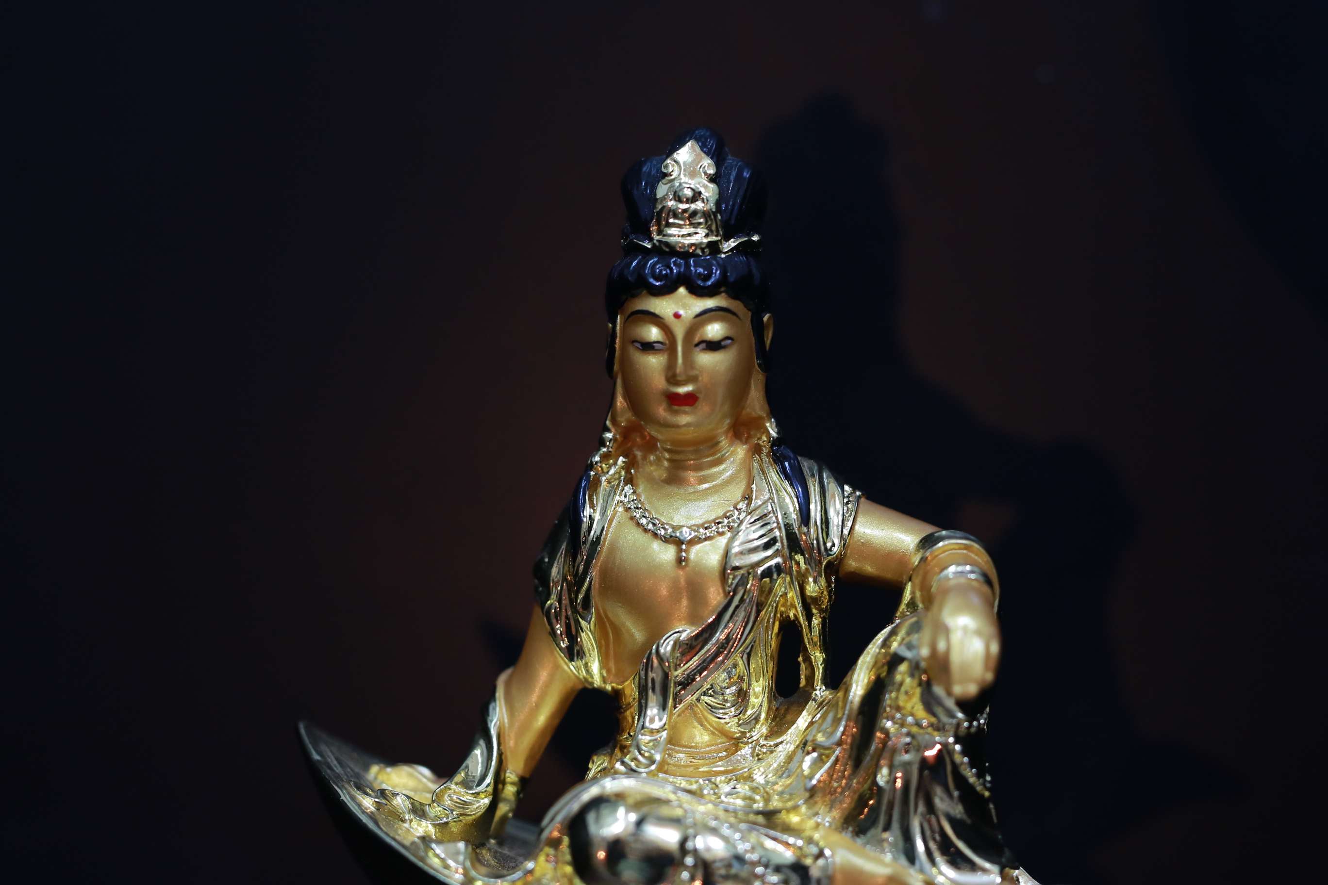 Tượng Quán Âm Tự Tại