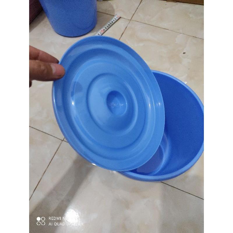 Xô nắp nhựa có tay xách