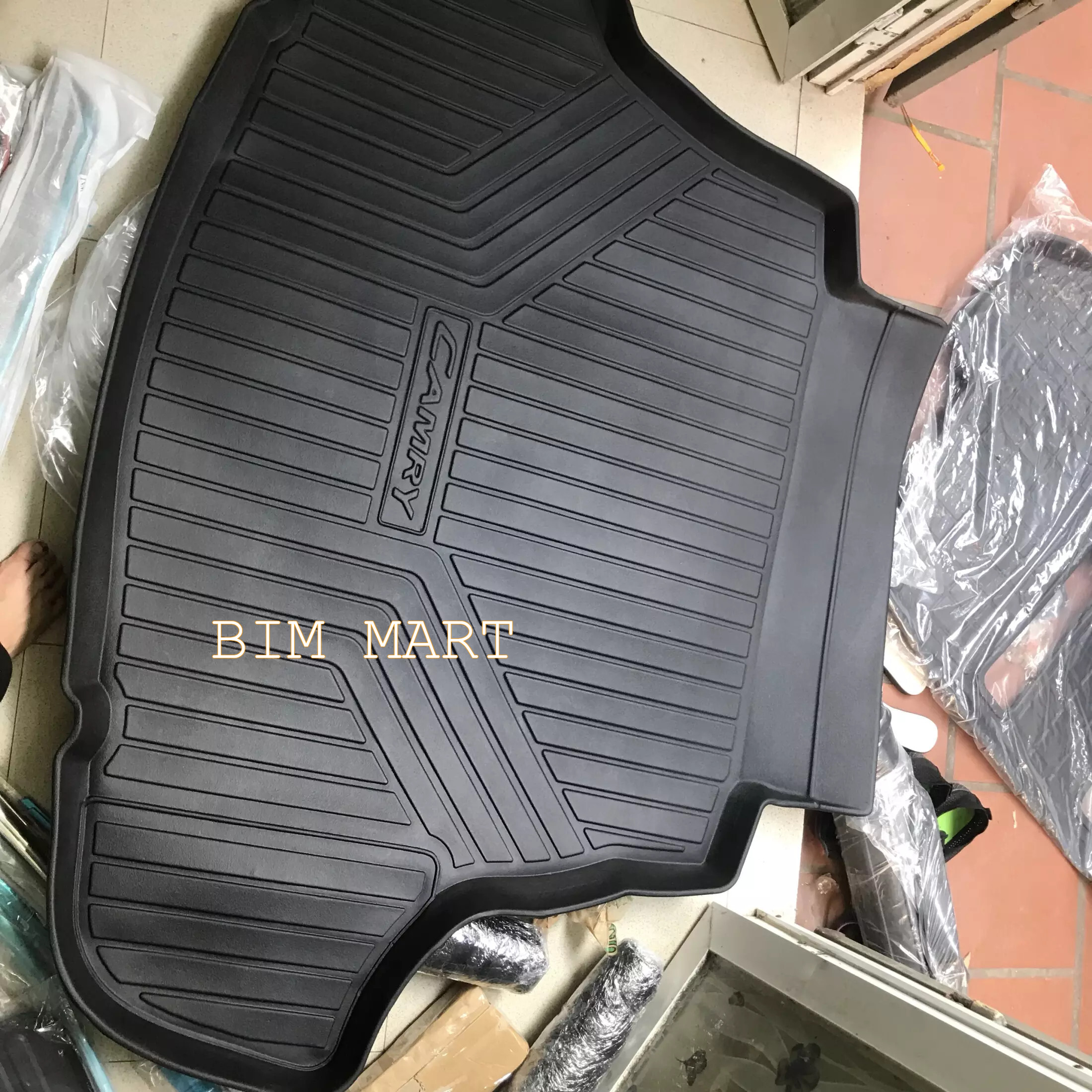 Lót cốp dành cho xe Toyota Camry 2019 - 2021 không mùi, chất liệu TPO cao cấp