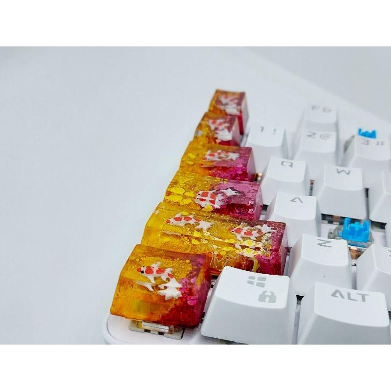 Set keycap cá koi tone vàng đỏ đô trang trí bàn phím cơ.