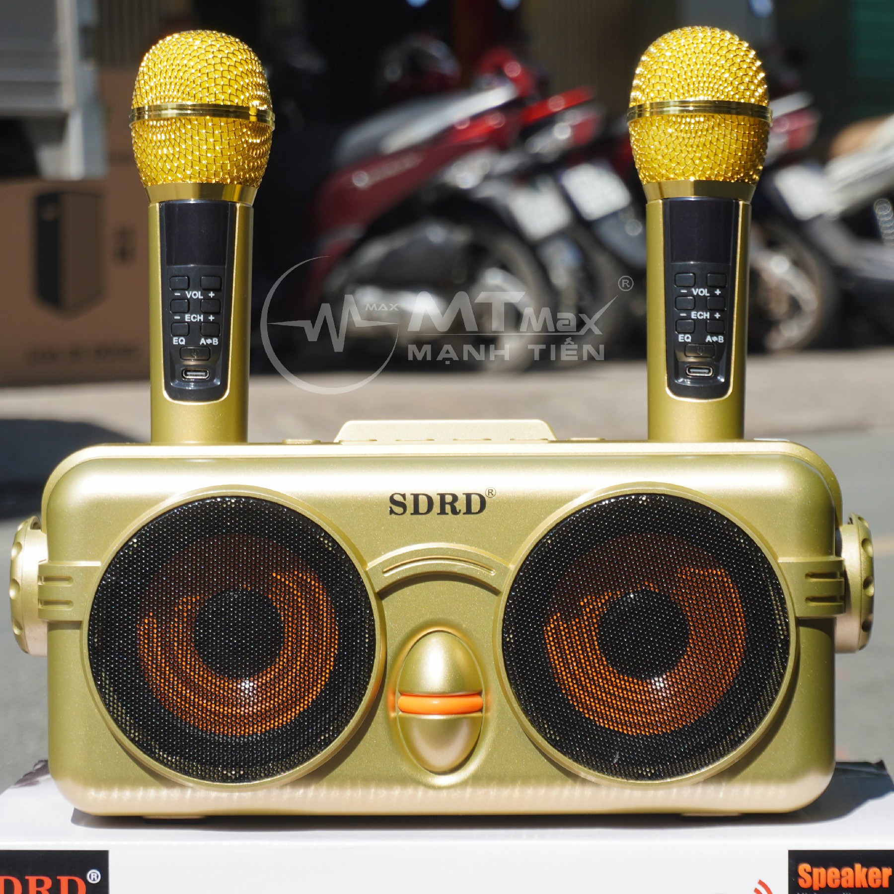 Loa karaoke bluetooth SDRD SD-326 - Kèm 2 micro không dây có màn hình LCD -  Công suất 20W - Sạc pin cho micro ngay trên loa - Chỉnh EQ, Echo, Vol trên micro - Đầy đủ kết nối Bluetooth, AUX, USB, TF card - Loa xách tay du lịch cực chất - Hàng nhập khẩu