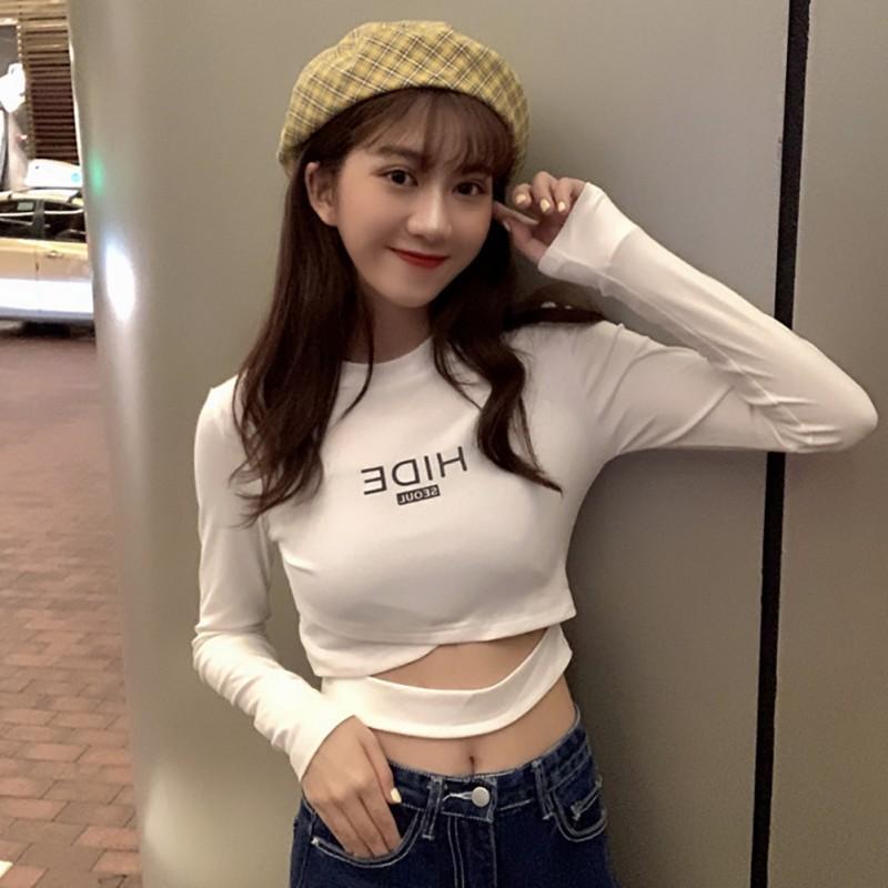 Áo thun nữ cổ tròn dài tay in họa tiết chữ