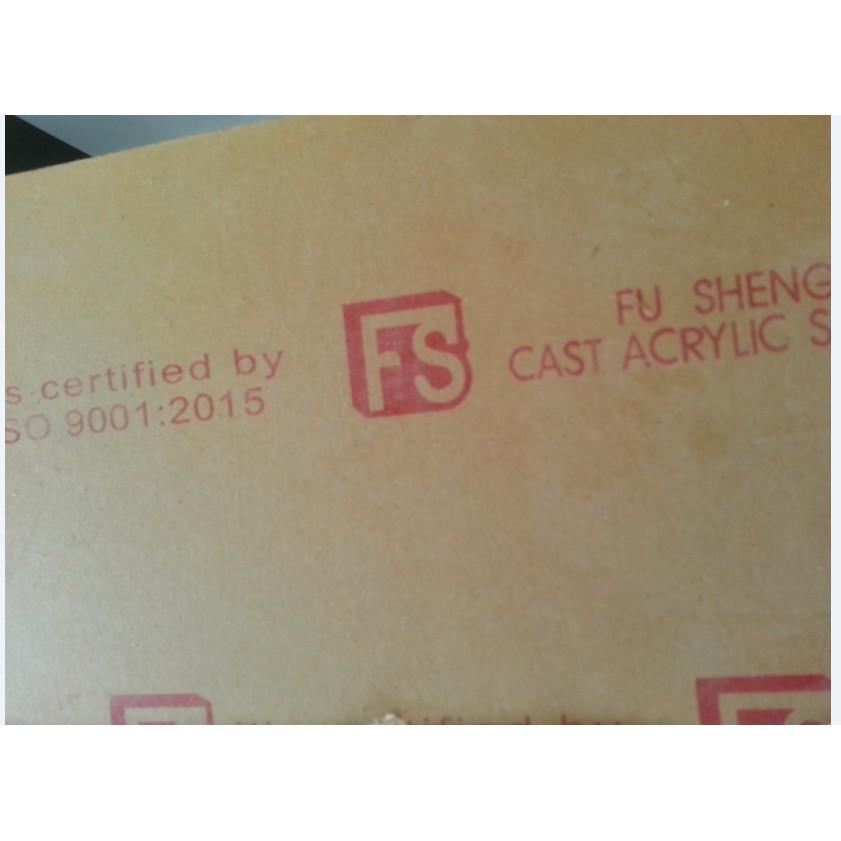 Mica trong suốt dày 2mm Đài Loan KT 40x40,30x40,20x30,....