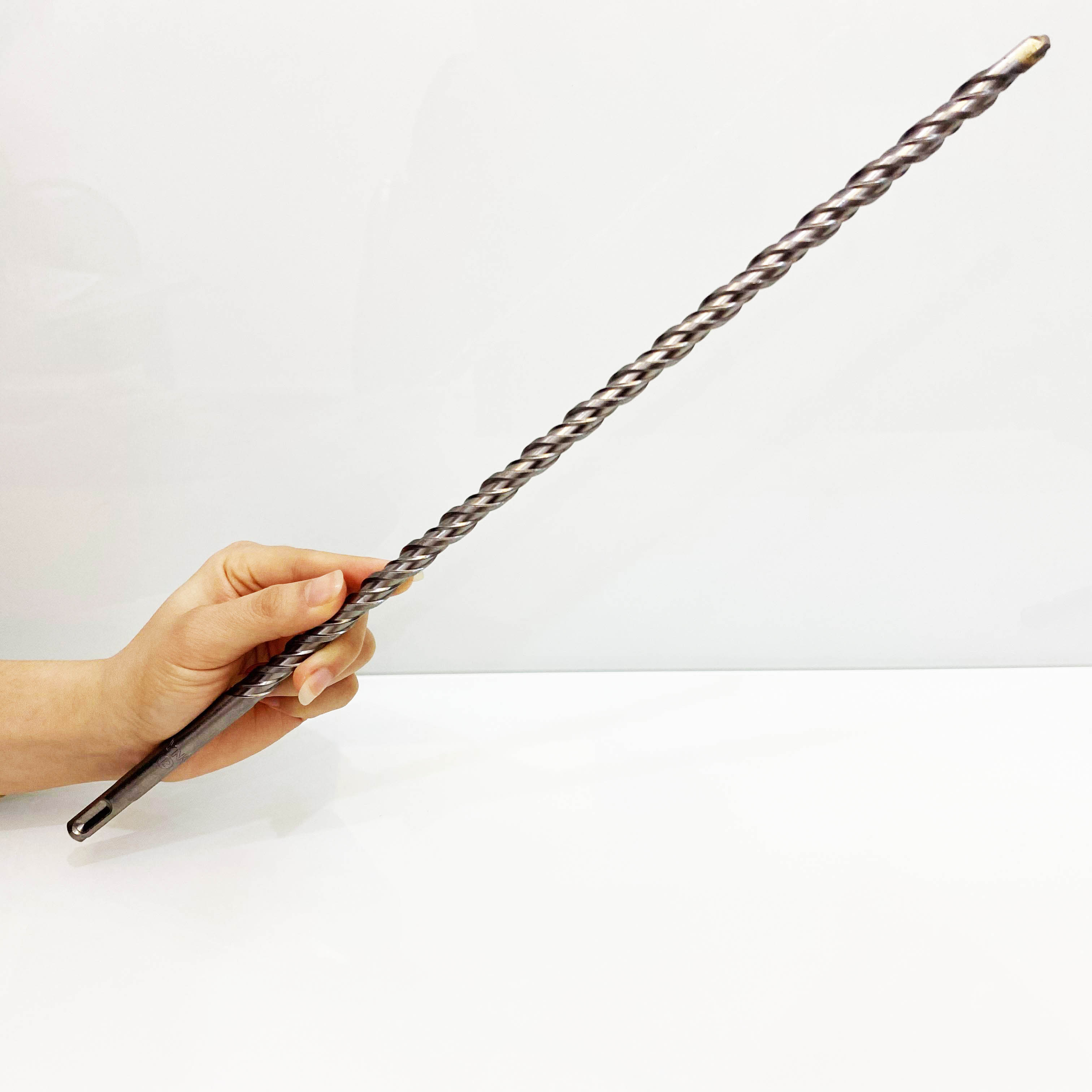 MŨI KHOAN BÊ TÔNG SDS ĐƯỜNG KÍNH PHI Ø12 DÀI 400MM XUYÊN TƯỜNG ĐẦU DẸT KYNKO MKBTXT-12410