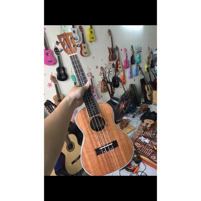 Ukulele gỗ