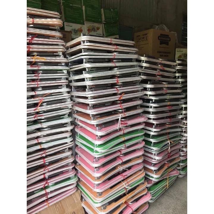 BÀN HỌC CÓ KHE CẮM IPAD