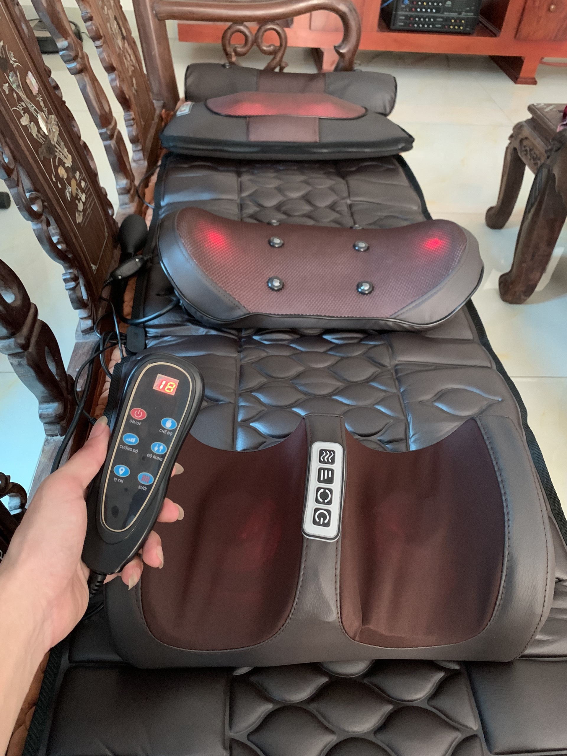 Đệm/Nệm massage toàn thân đa năng cao cấp KASOMA sưởi hồng ngoại có điều khiển Tiếng Việt, Đệm massage trị lưng chườm, bi nam châm
