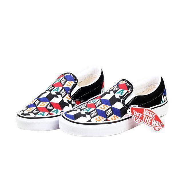 Giày Sneaker Unisex phối họa tiết độc đáo Vans UA Classic Slip-On Checker Cube - VN0A33TB42X