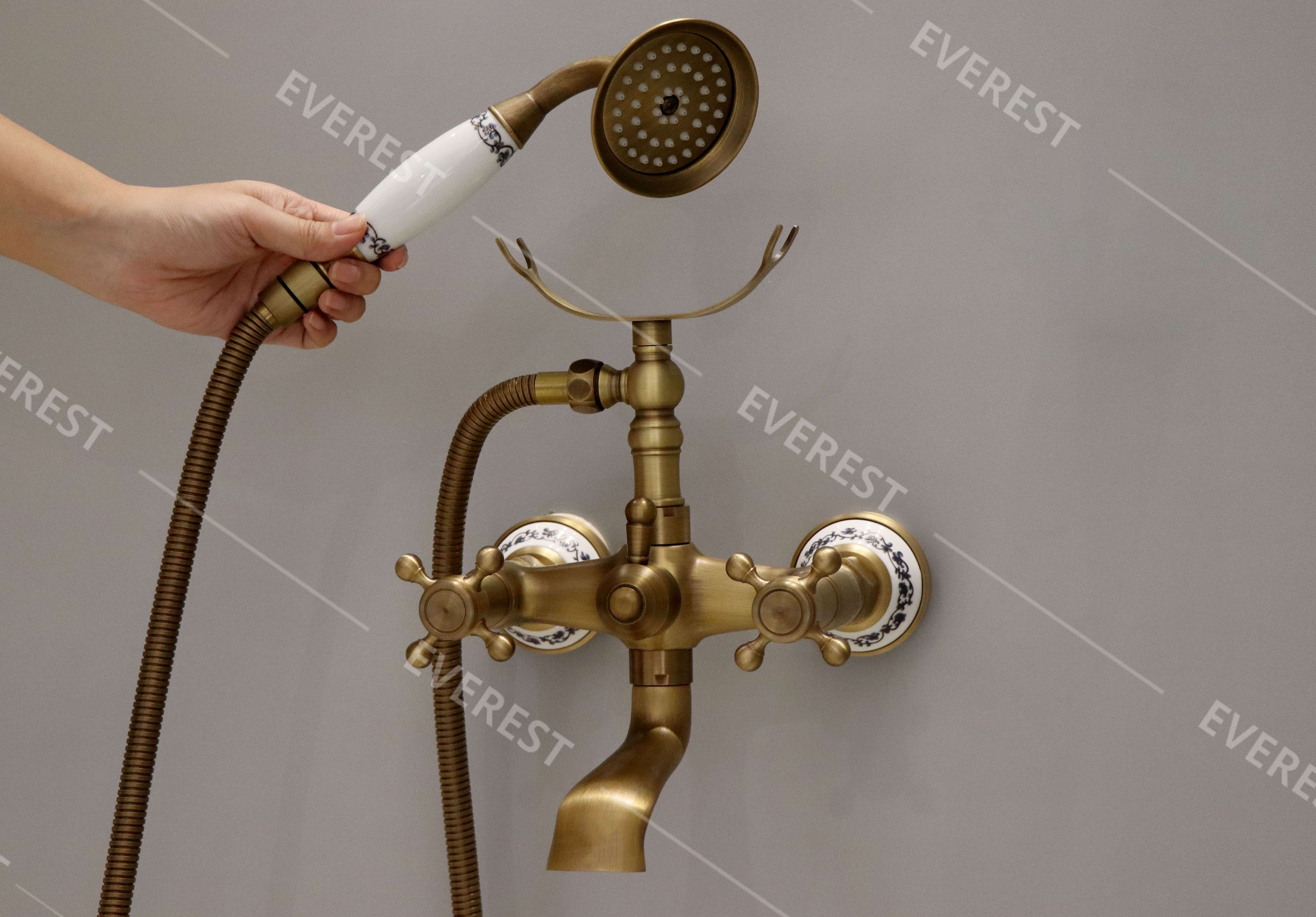 Sen tắm bằng đồng EVEREST EV-1126