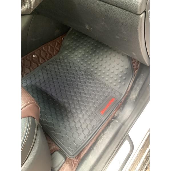Thảm lót sàn cao su 3D cao cấp dành cho xe Hyundai Santafe 2019-2023