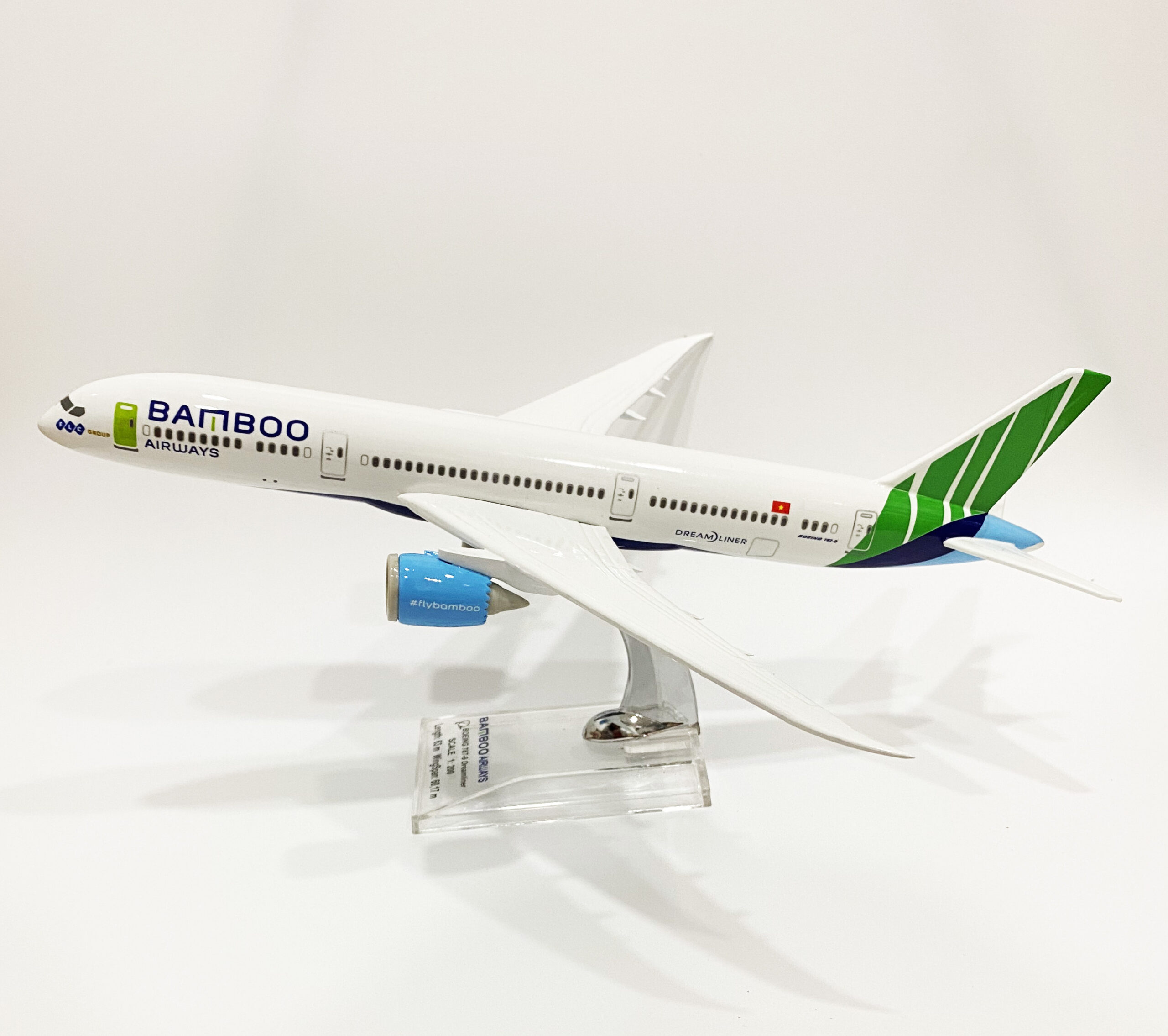 Mô hình máy bay Bamboo Airway Boeing B787 32 cm cao cấp