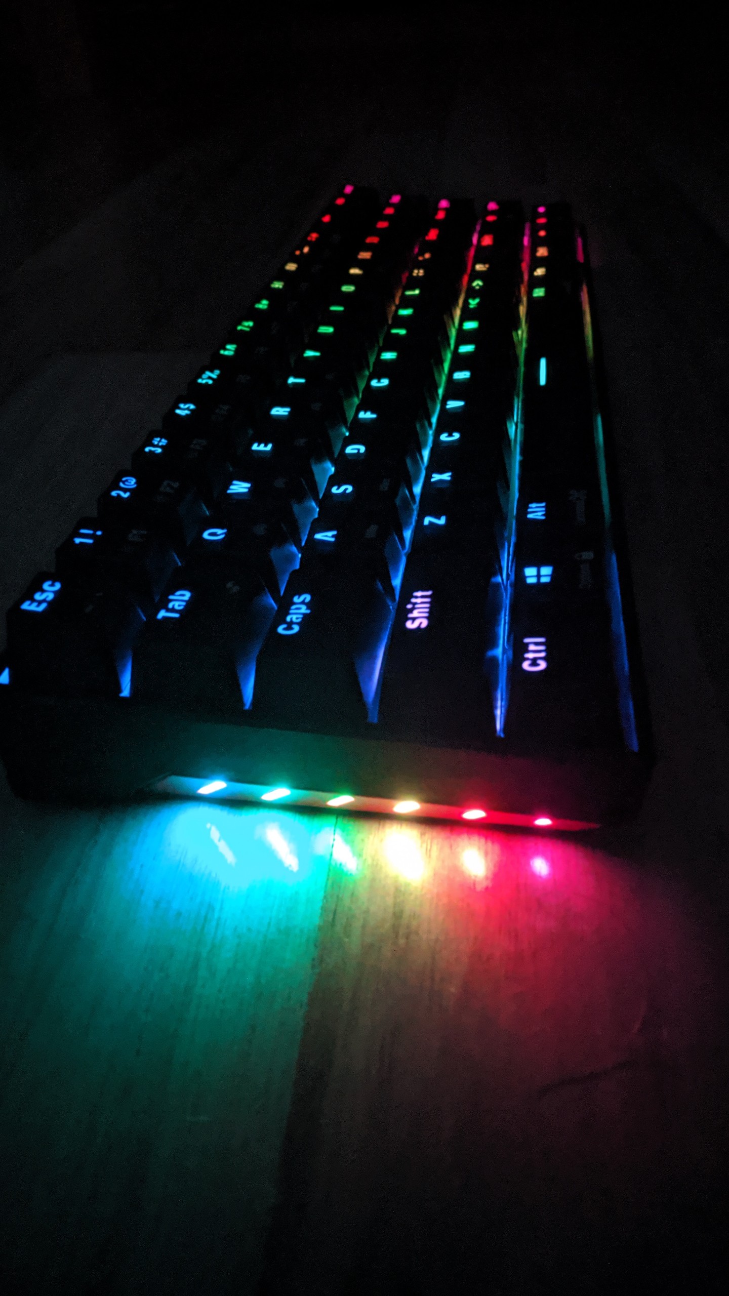 Bàn phím cơ không dây Royal Kludge RK71 RGB CHÍNH HÃNG - Brown switch. 71 phím, nhỏ, gọn, nhẹ, dễ dàng mang theo