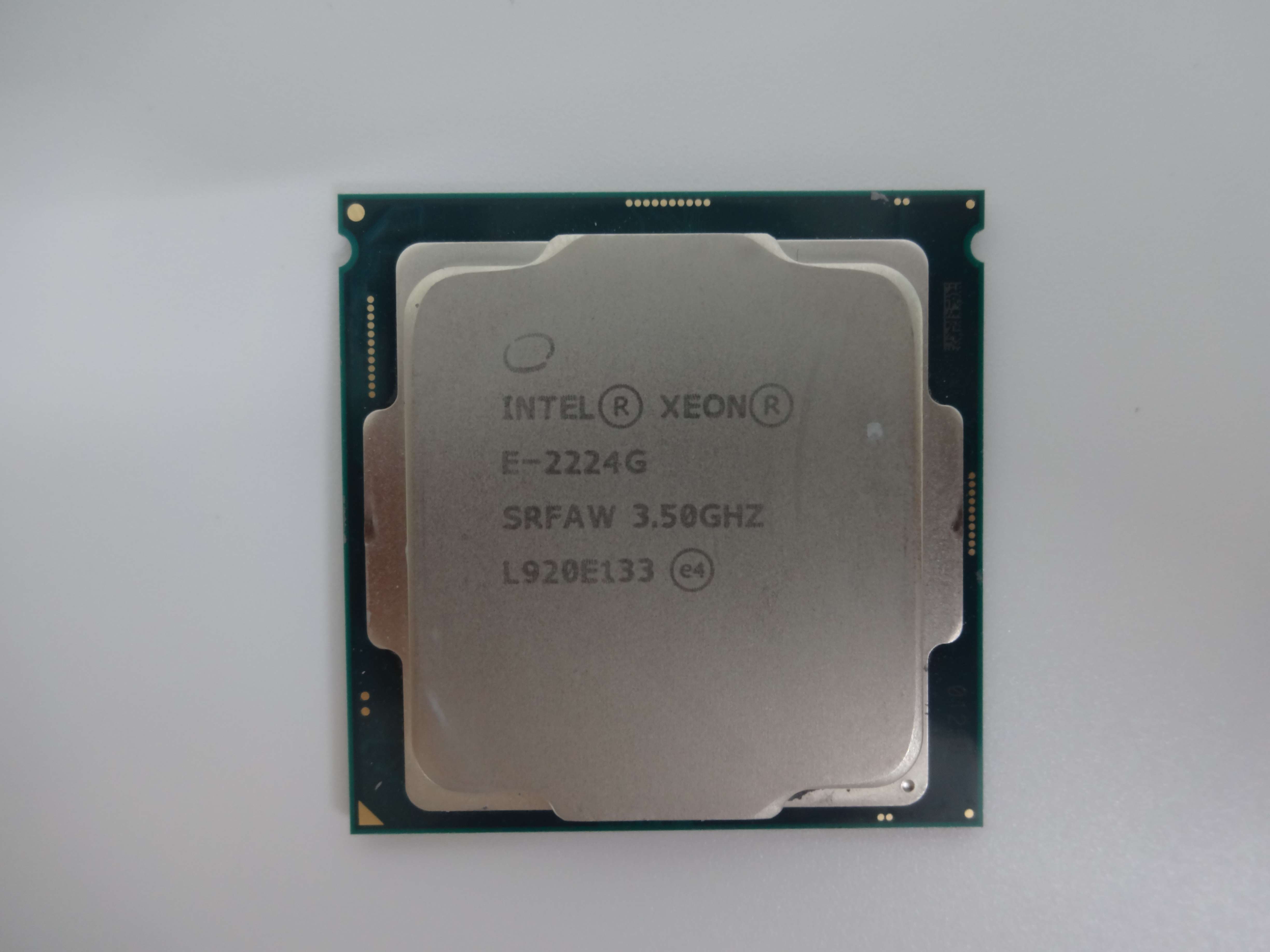 Bộ vi xử lý CPU Intel Xeon E-2224G (Hàng tray - Mới 100%) (CPUPC069) - Hàng chính hãng