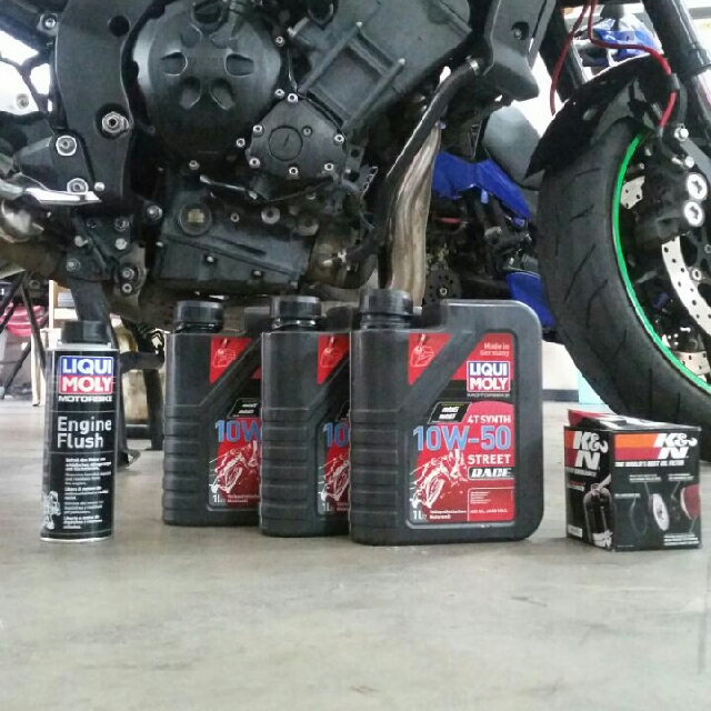 Nhớt Liqui Moly Motorbike Synth 4T 10W50 dành cho xe số