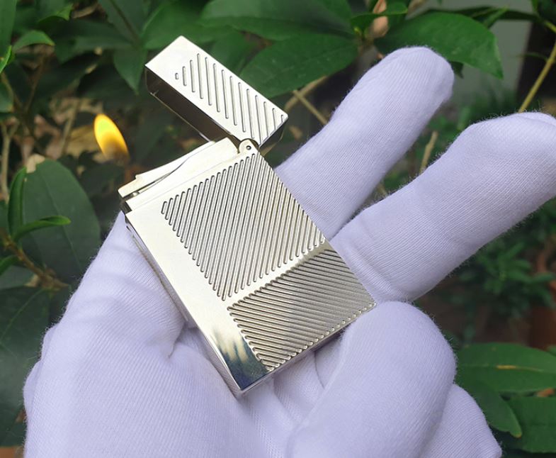 Vỏ Hột Quẹt Bật Lửa Upon Gas Đá D93T Họa Tiết Kẻ Chặn Cạnh Đẹp Độc Lạ - Dùng Gas Đá Cao Cấp