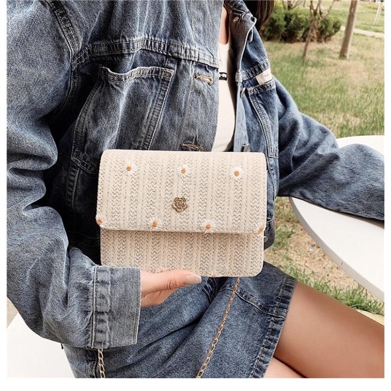 Túi đeo chéo nhỏ hợp thời trang