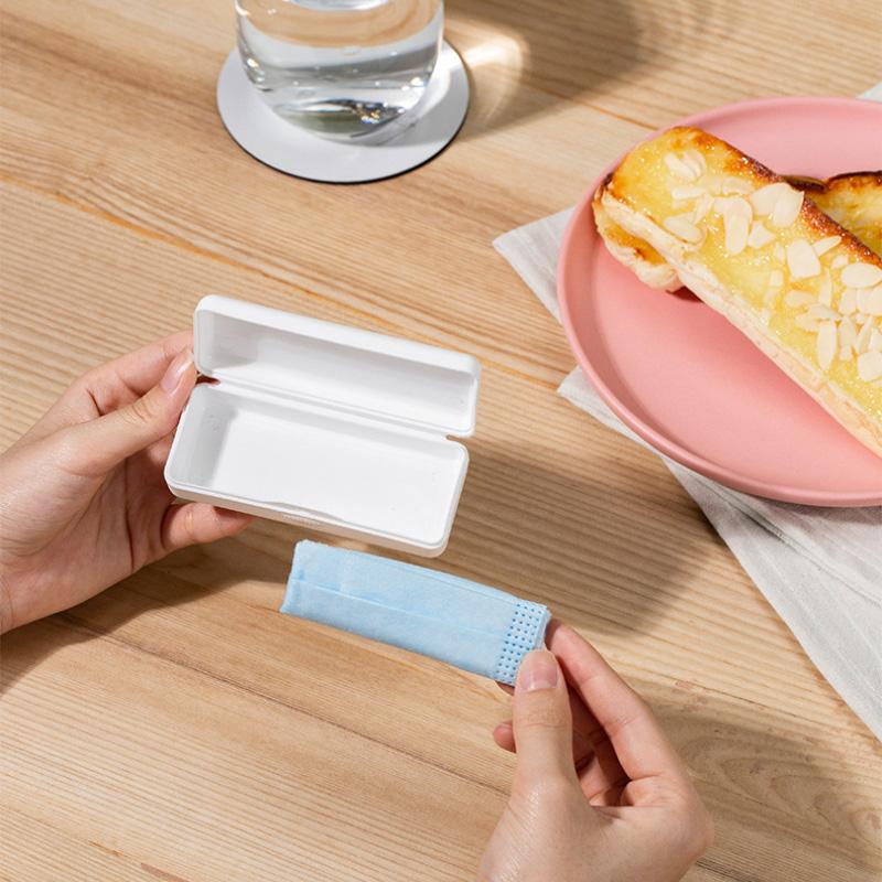 Hộp Đựng Khẩu Trang Mini Chống Ẩm Bằng Nhựa Tiện Dụng