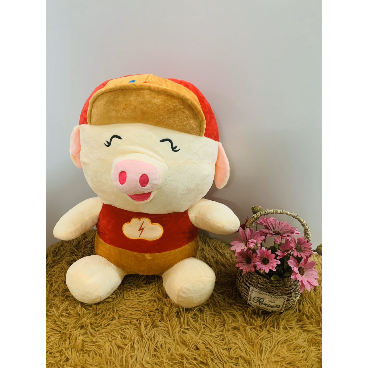 Heo đội nón, mắt hí cười 55cm