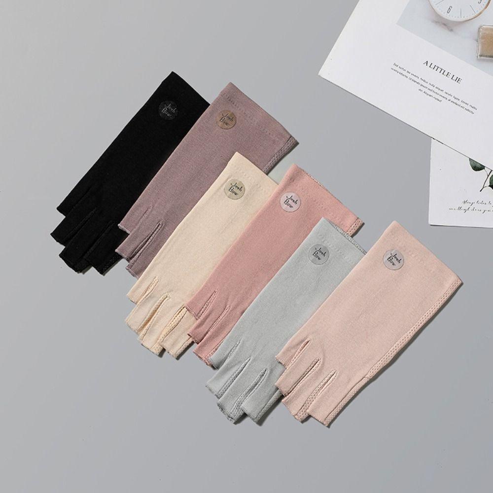 Phụ nữ thời trang Găng tay mùa hè Ladies Anti-UN U-UNCREEN Cotton Găng tay mỏng có thể mở găng tay lái xe Color: beige