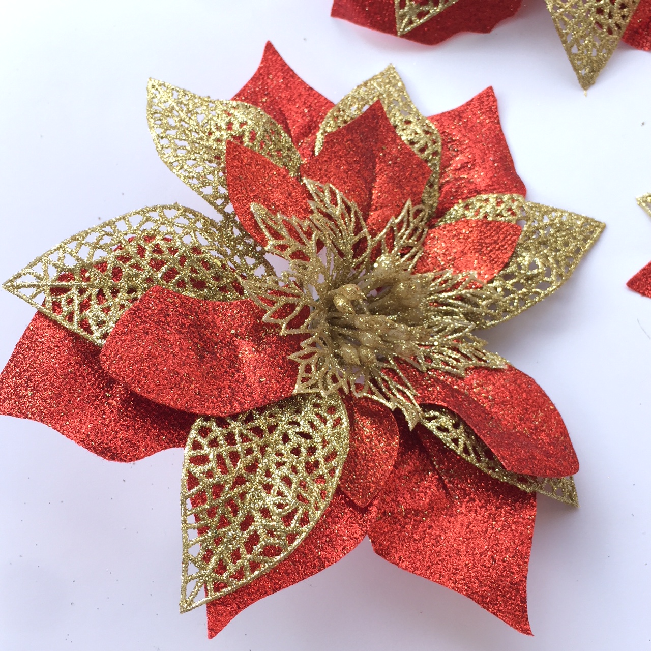 Combo 3 bông hoa trạng nguyên phủ nhũ cánh vàng 20 x 20cm trang trí Noel (mẫu 2)